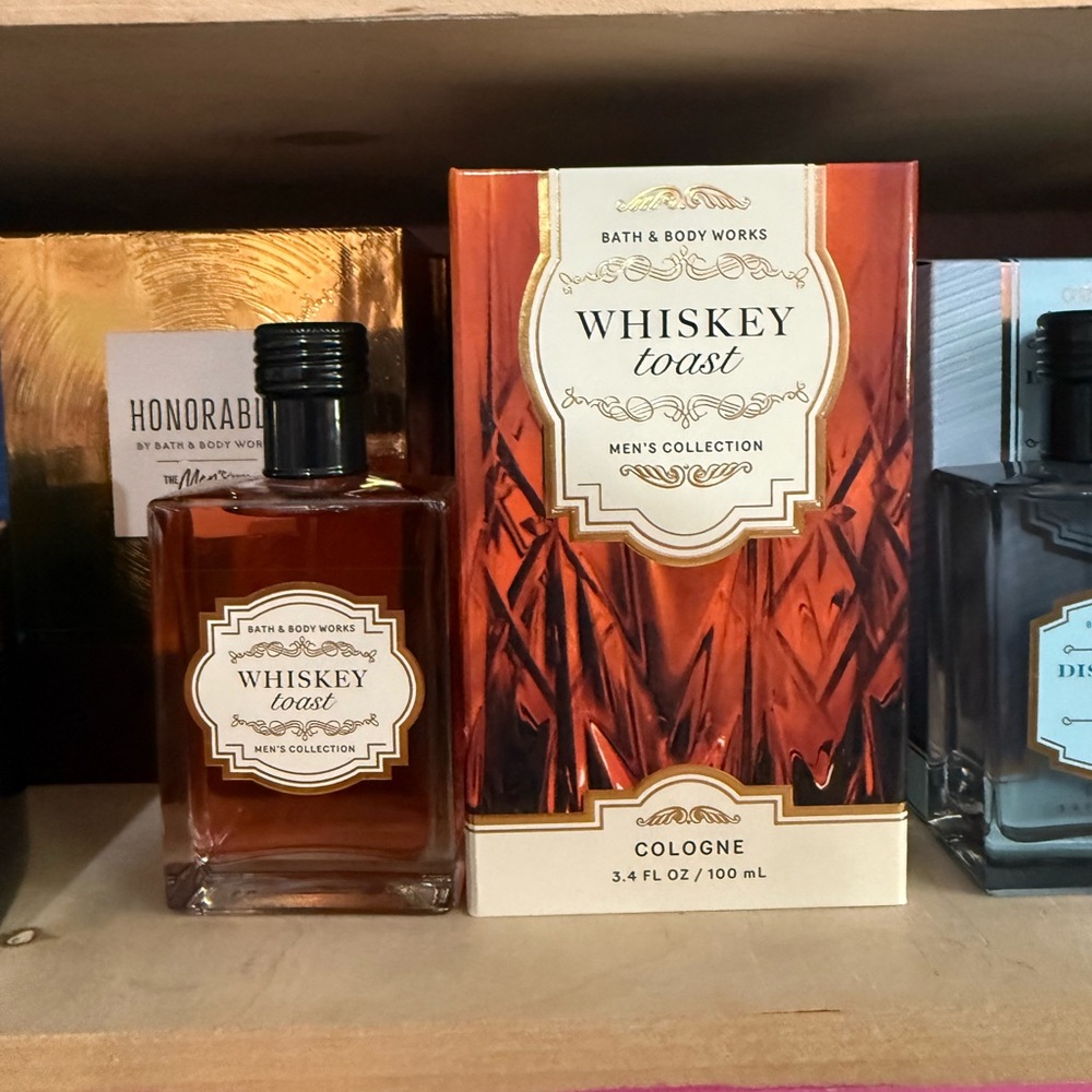 Bath & Body Works Whiskey Toast Cologne - Amber Orange Packaging
